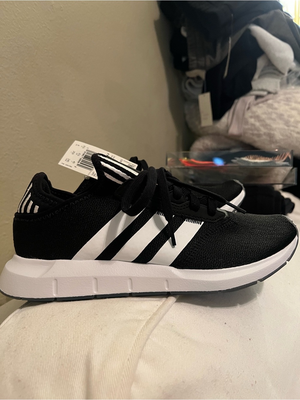 NEW WITH TAG Adidas Swift Run Women’s Sneakers